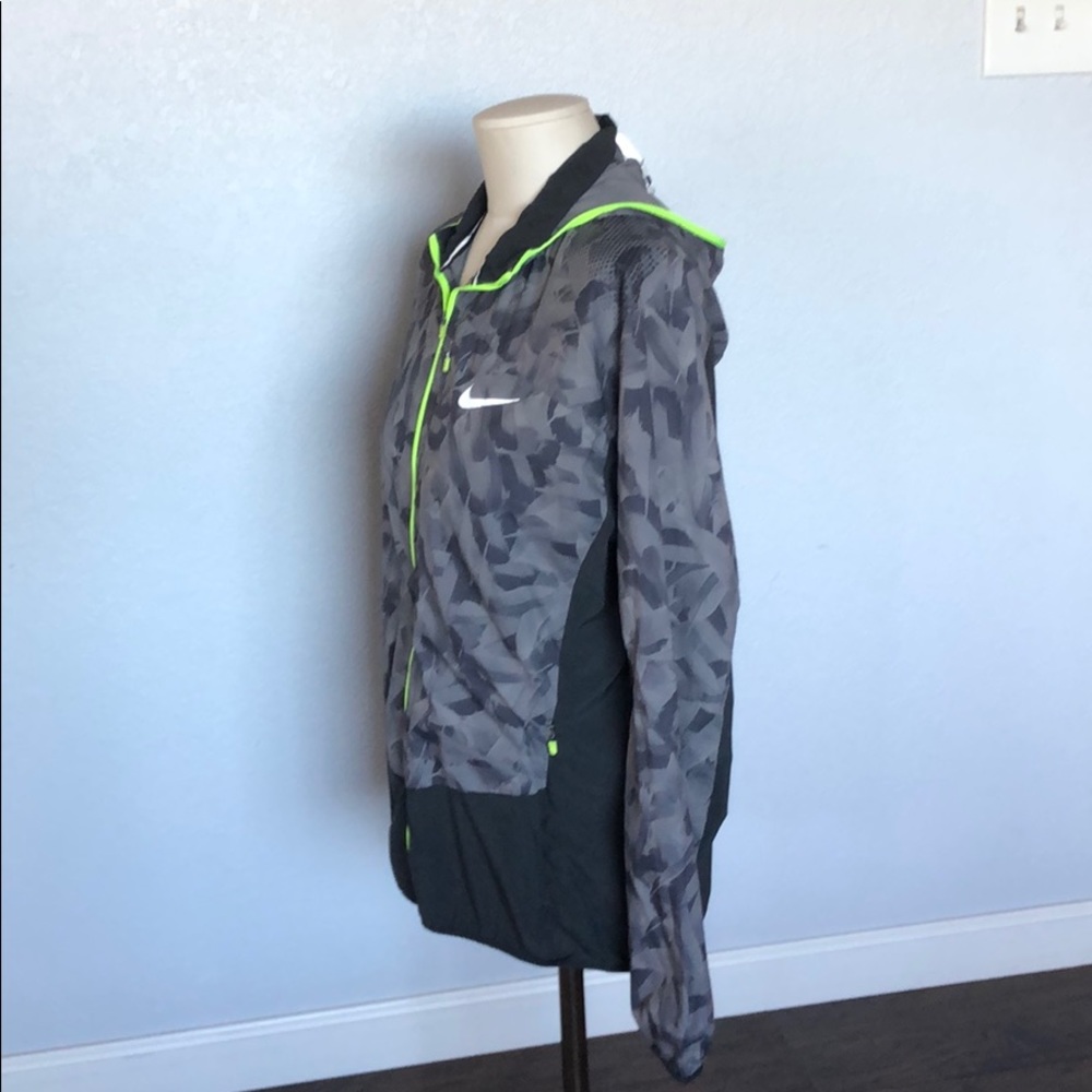 Nike Running Jacket - Picture 7 of 8